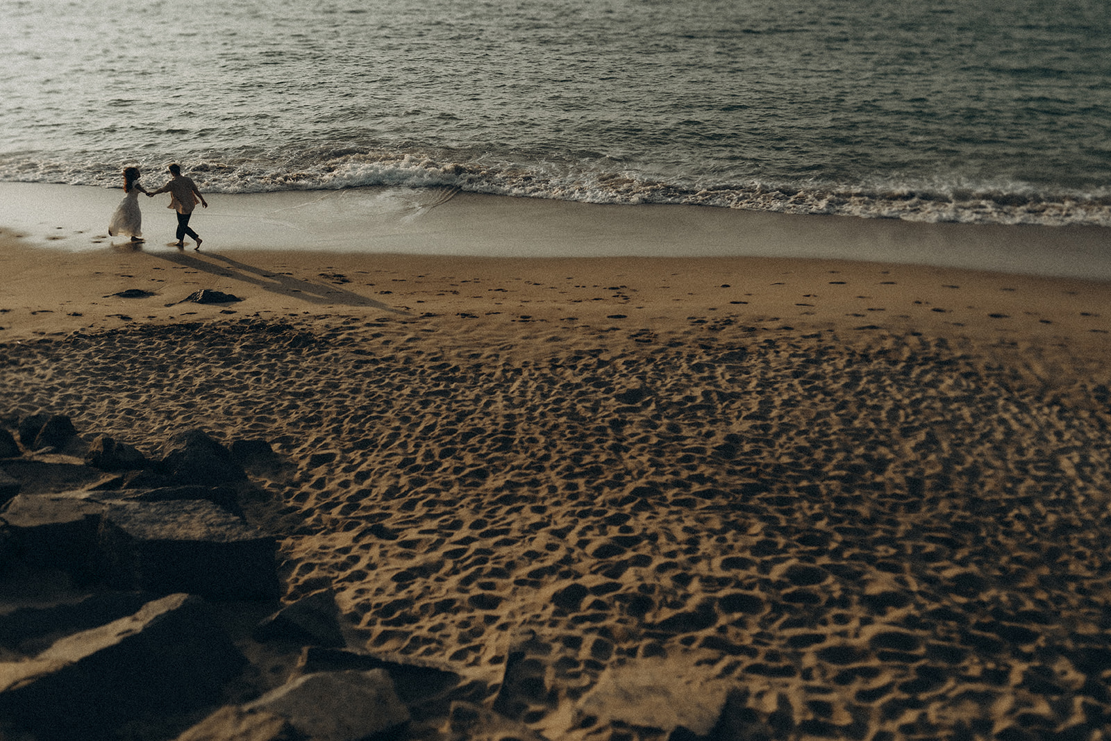 Sessão de casal na praia - 12
